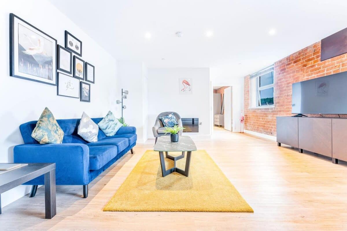Stunning 1 Bed Apartment In Burton-On-Trent Exterior photo