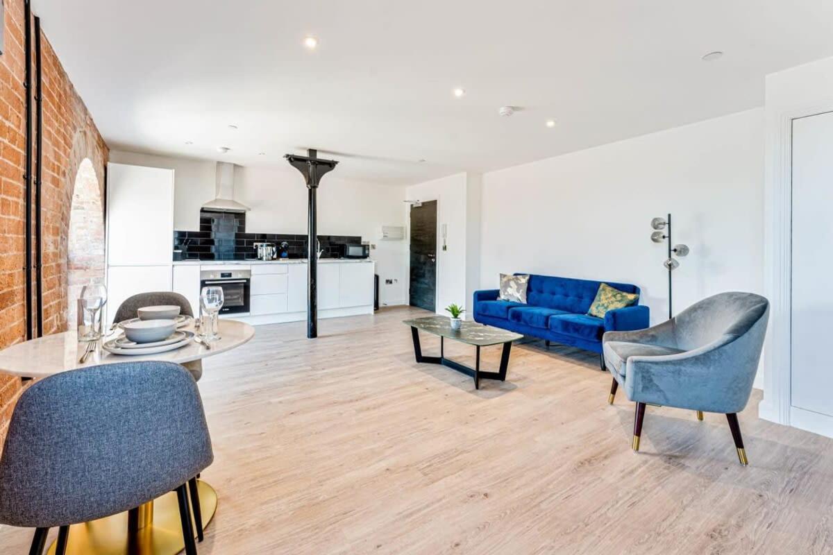 Stunning 1 Bed Apartment In Burton-On-Trent Exterior photo